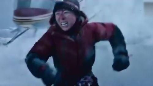 冰峰暴演员,揭秘惊险救援背后的英勇故事